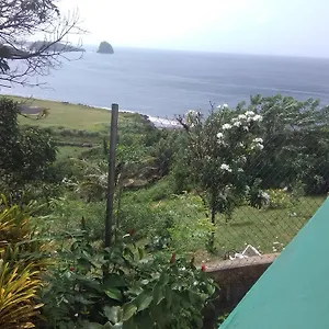 Guest house Crystal Heights, Kingstown